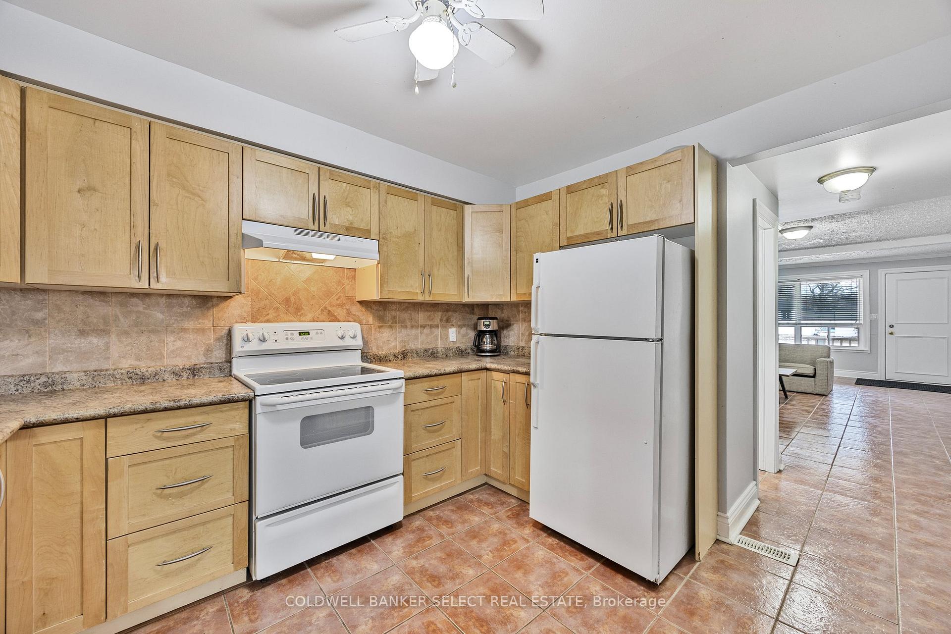 Photo 27 of 77-79 Baker Street, Wasaga Beach — HOMEH