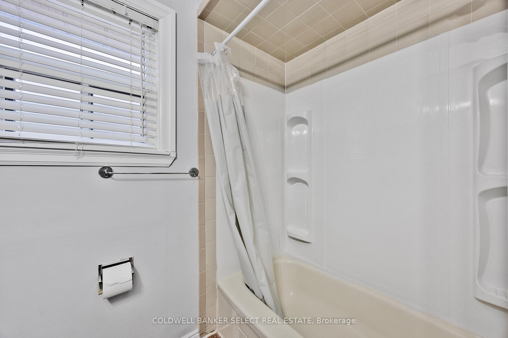 Photo 37 of 77-79 Baker Street, Wasaga Beach — HOMEH