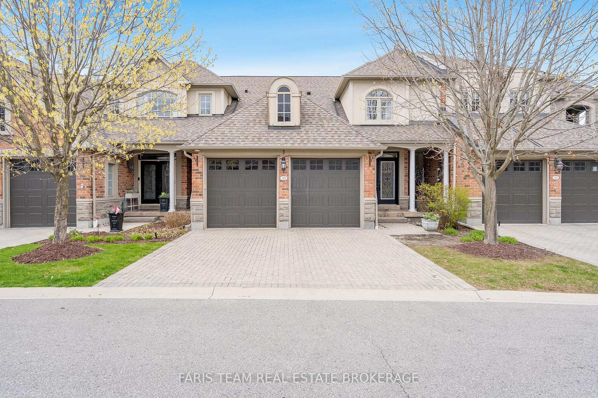 Photo 2 of 10 Wilton Trail, Aurora, Aurora Estates — HOMEH