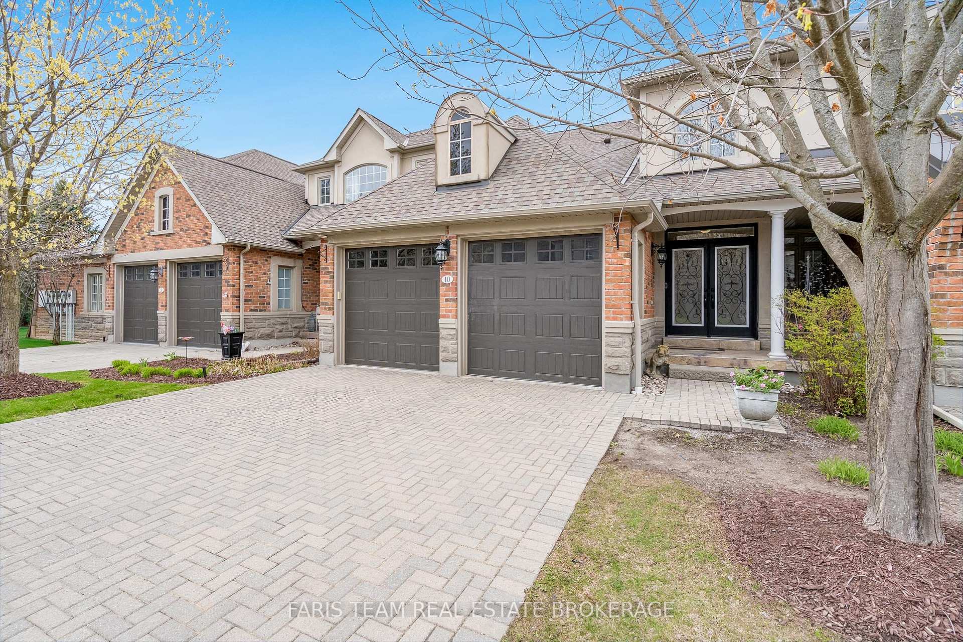 Photo 3 of 10 Wilton Trail, Aurora, Aurora Estates — HOMEH