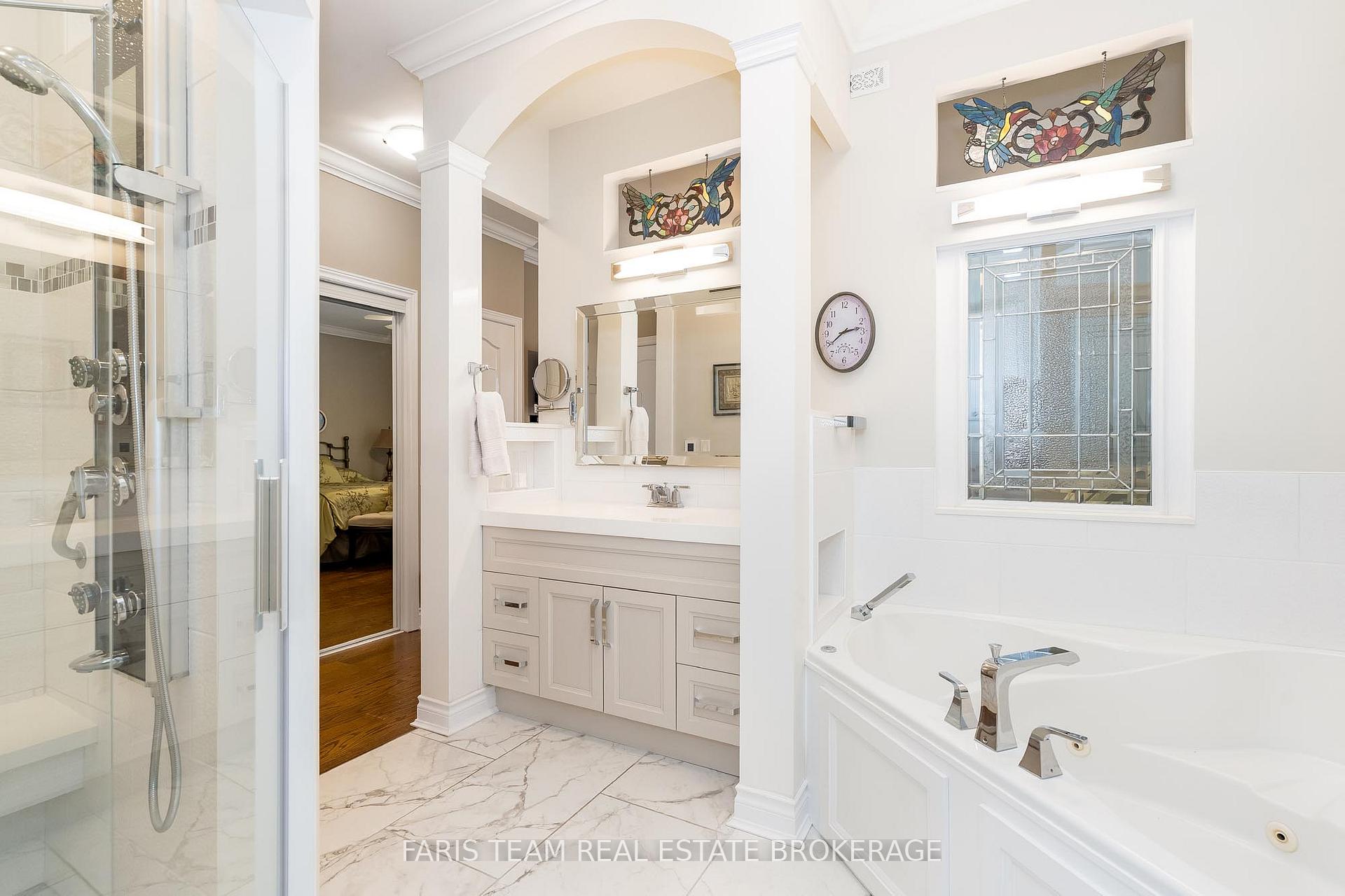 Photo 19 of 10 Wilton Trail, Aurora, Aurora Estates — HOMEH