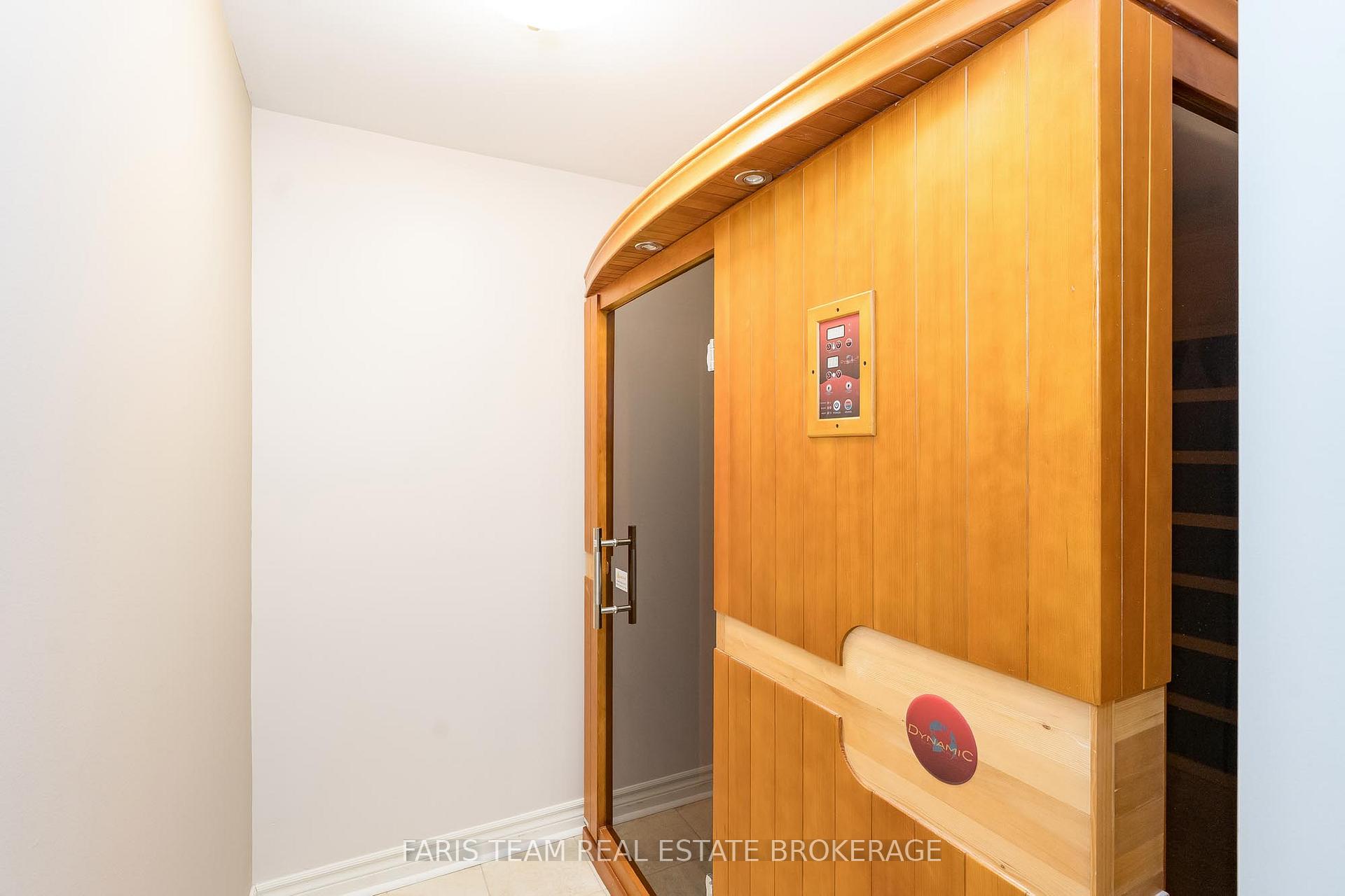 Photo 35 of 10 Wilton Trail, Aurora, Aurora Estates — HOMEH