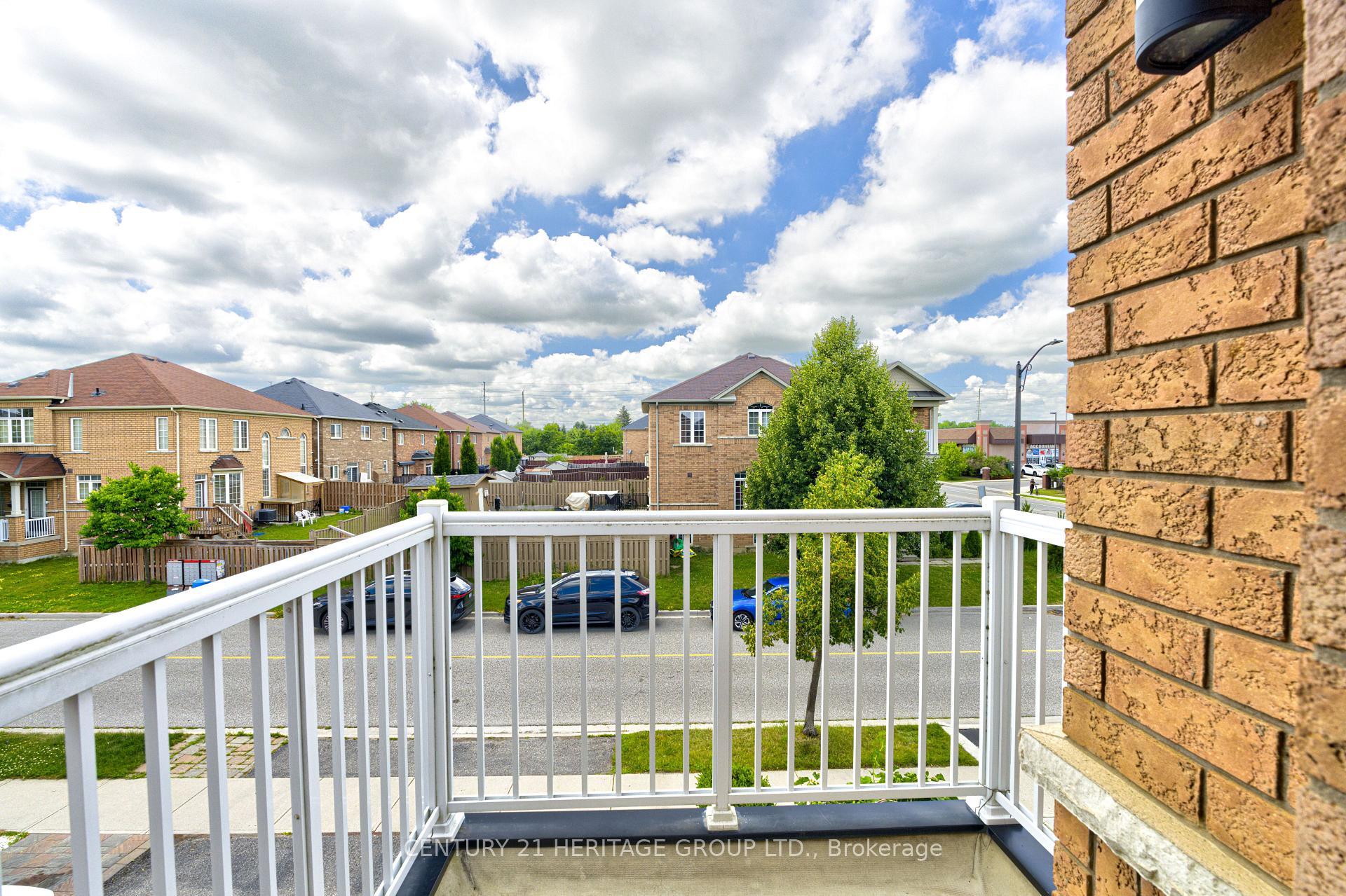 Photo 41 of 4 Accent Circle, Brampton, Northwest Sandalwood Parkway — HOMEH