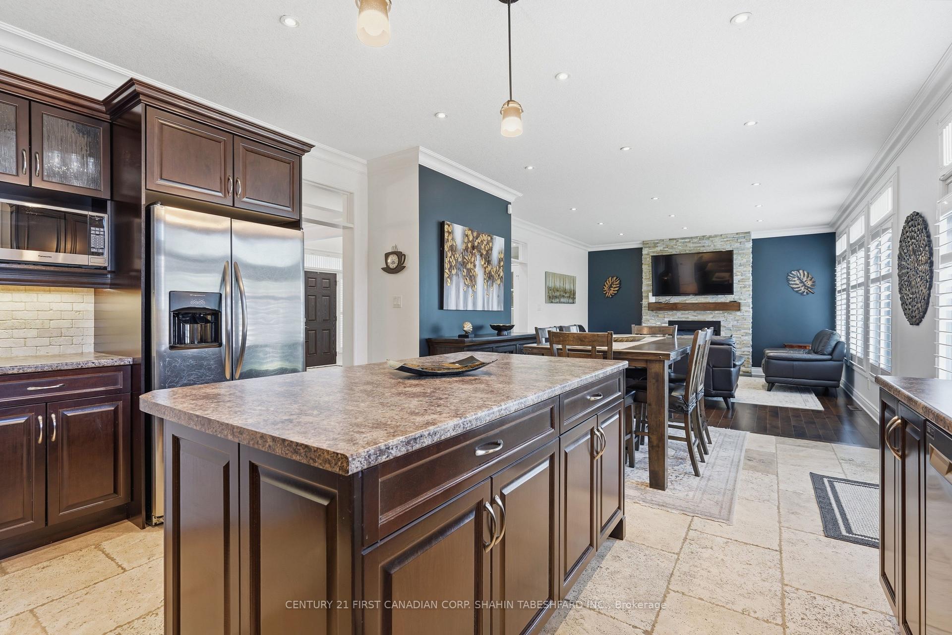 Photo 14 of 1742 Tigerlilly Road, London, South A — HOMEH