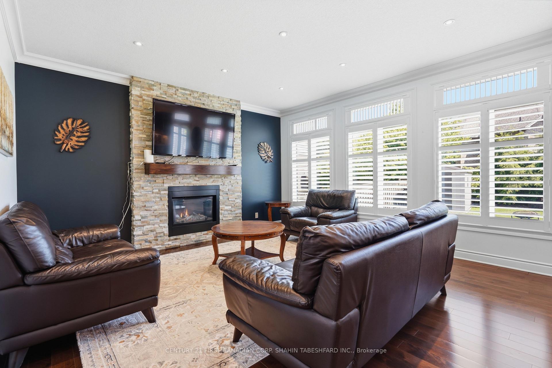 Photo 16 of 1742 Tigerlilly Road, London, South A — HOMEH