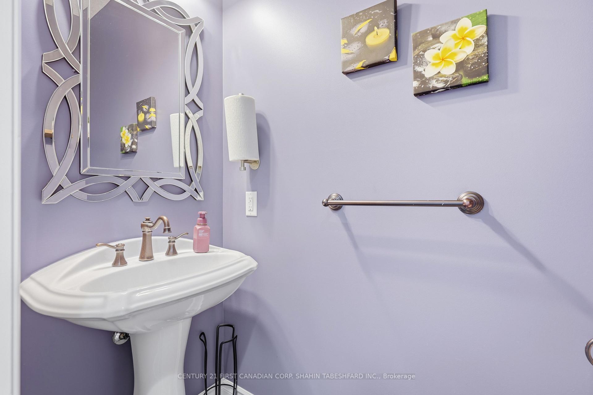 Photo 18 of 1742 Tigerlilly Road, London, South A — HOMEH