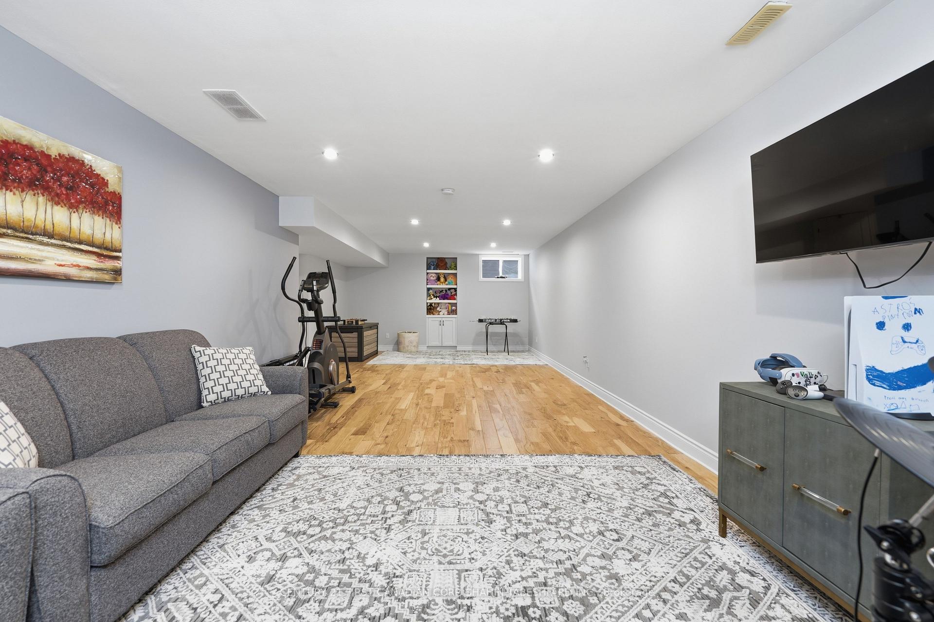 Photo 28 of 1742 Tigerlilly Road, London, South A — HOMEH