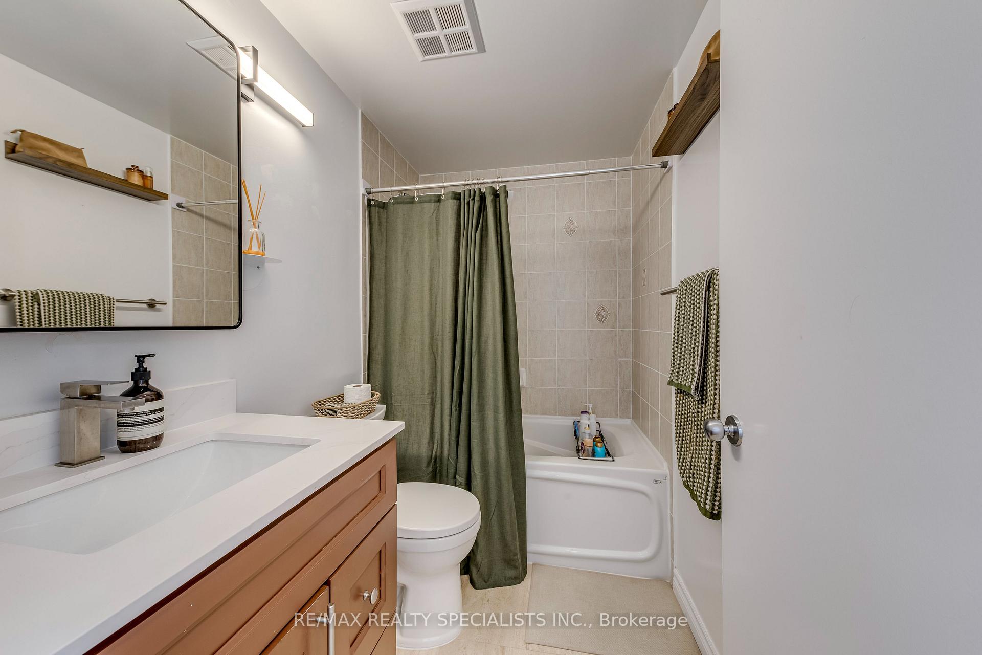 Photo 35 of Unit PH03, 600 Queens Quay W, Toronto, Waterfront Communities — HOMEH