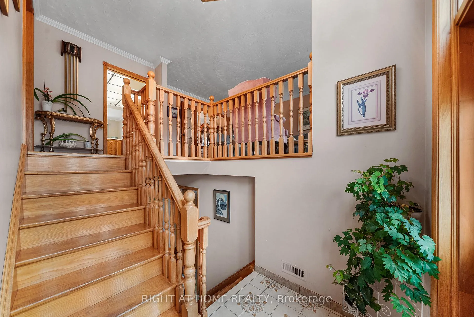 Photo 37 of 592 Taunton Road W, Oshawa, Northwood — HOMEH