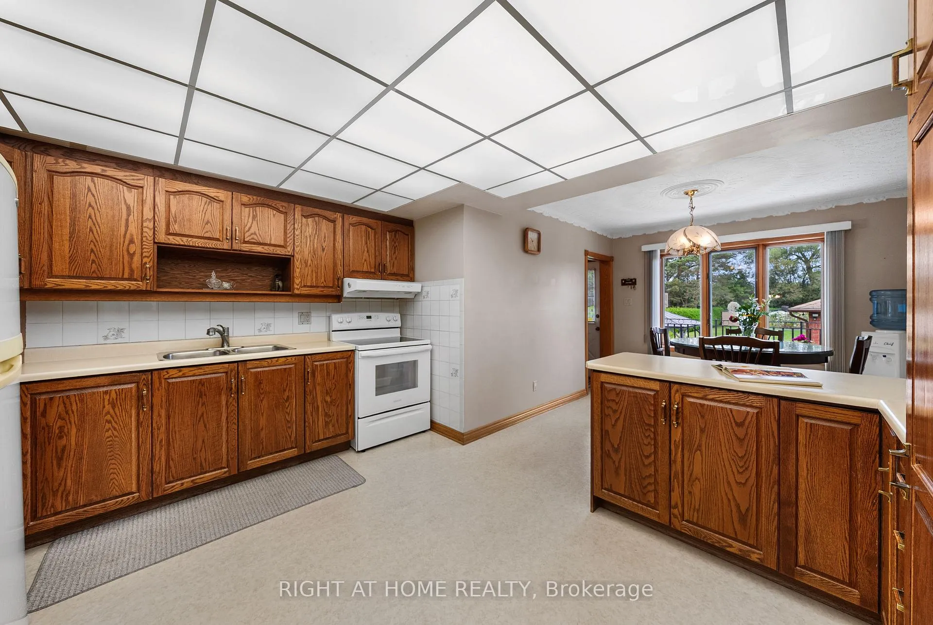 Photo 43 of 592 Taunton Road W, Oshawa, Northwood — HOMEH