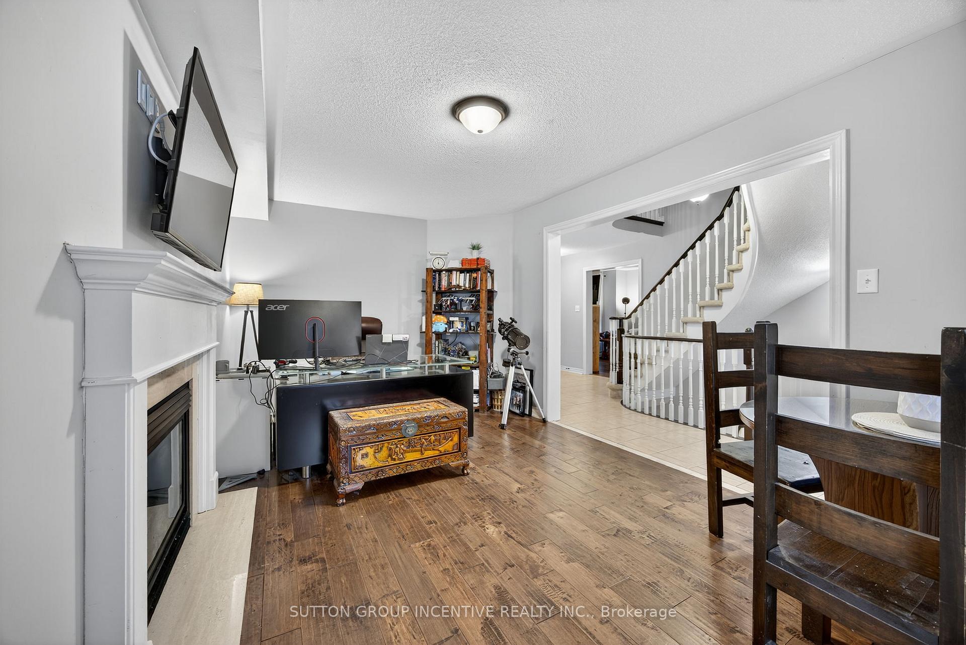 Photo 16 of 4 Dunnett Drive, Barrie, Ardagh — HOMEH