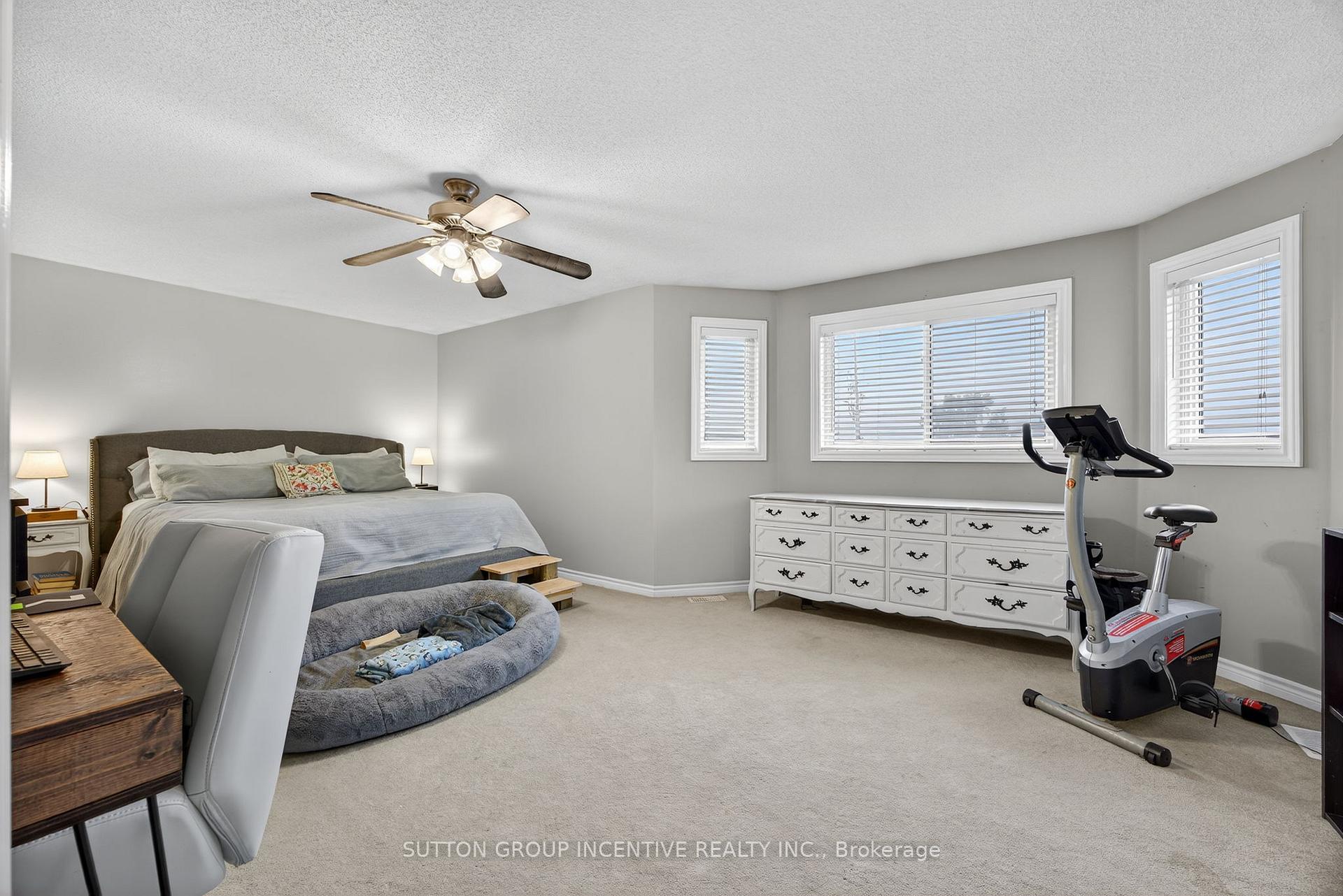 Photo 17 of 4 Dunnett Drive, Barrie, Ardagh — HOMEH
