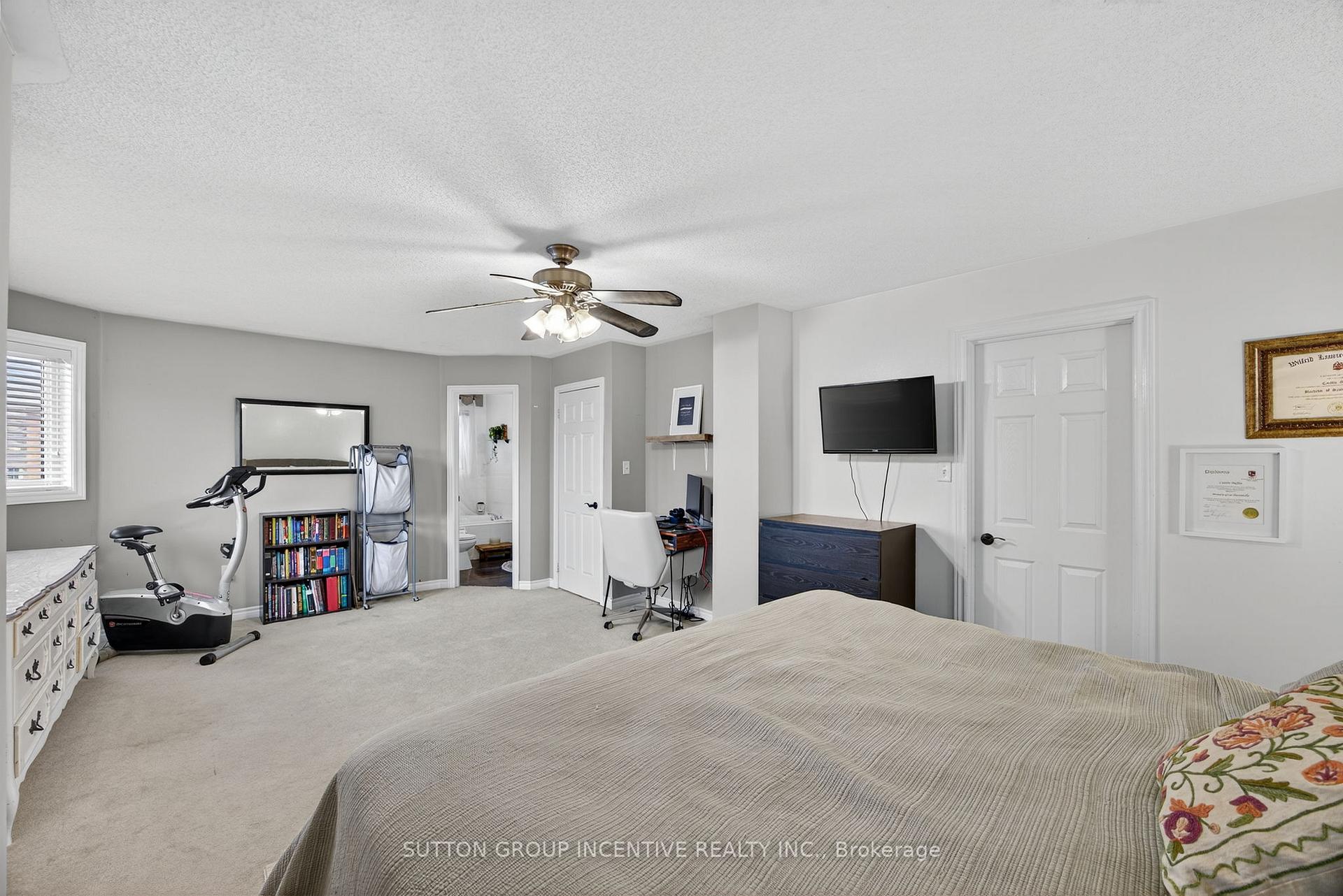 Photo 18 of 4 Dunnett Drive, Barrie, Ardagh — HOMEH