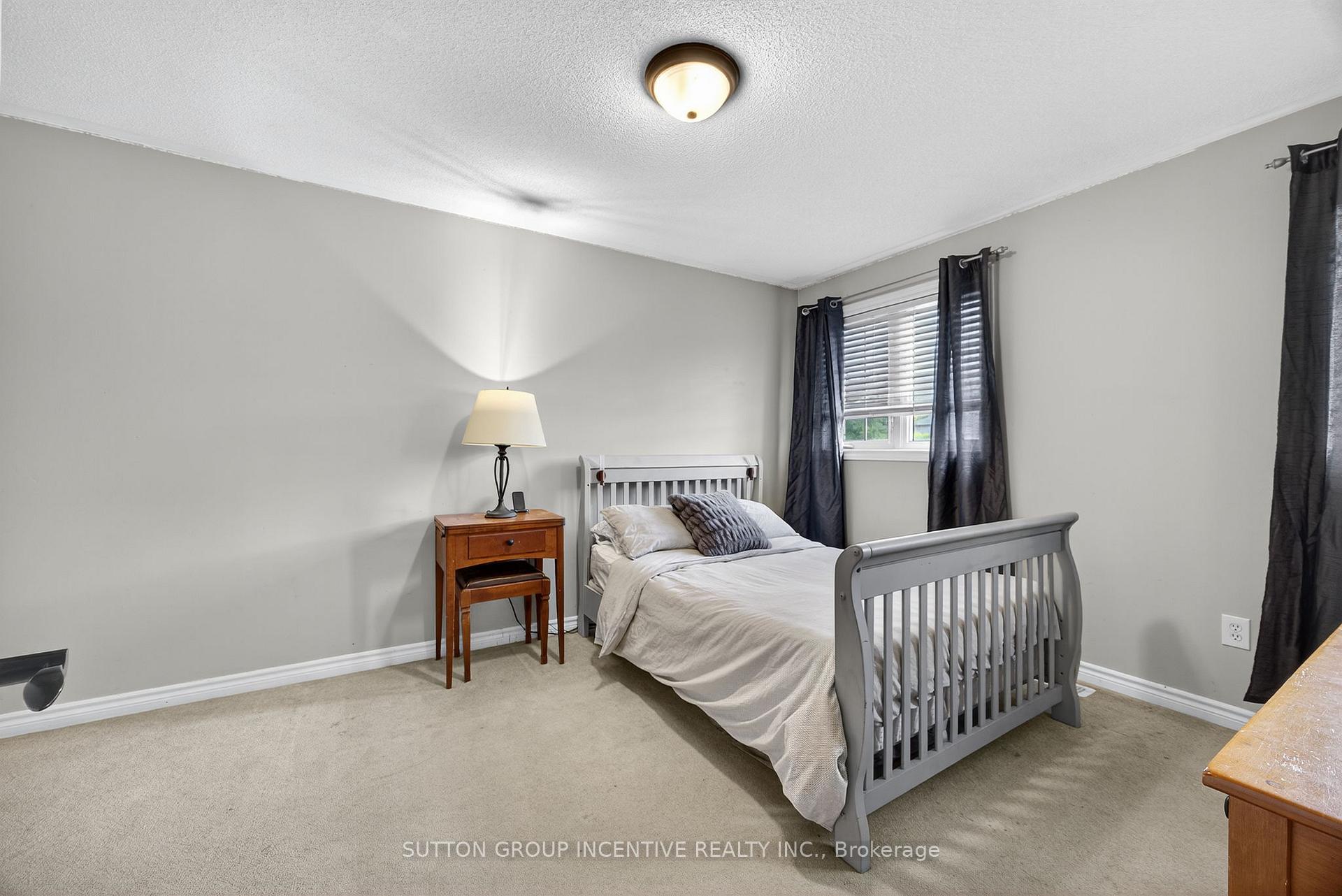 Photo 21 of 4 Dunnett Drive, Barrie, Ardagh — HOMEH