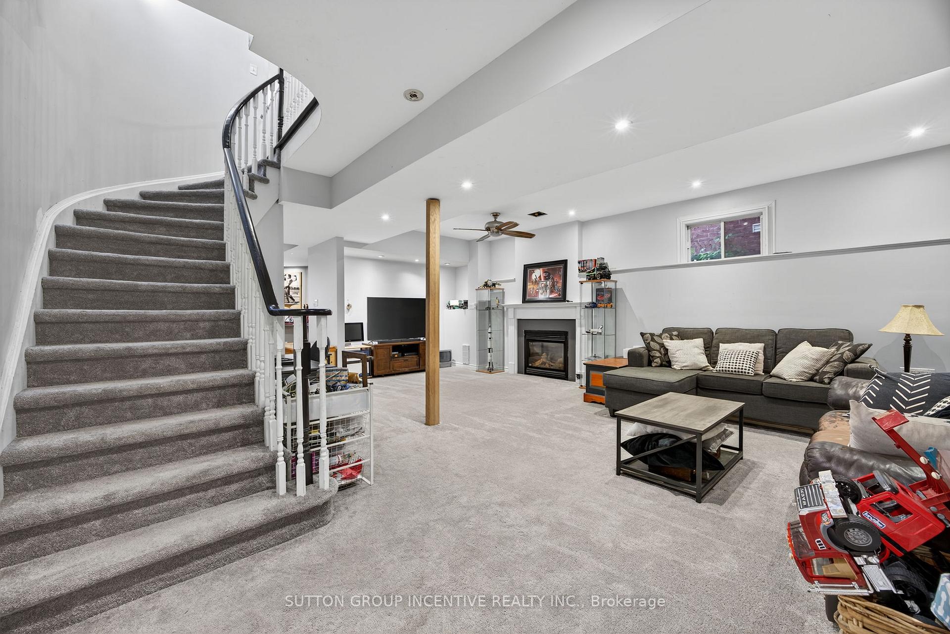 Photo 24 of 4 Dunnett Drive, Barrie, Ardagh — HOMEH