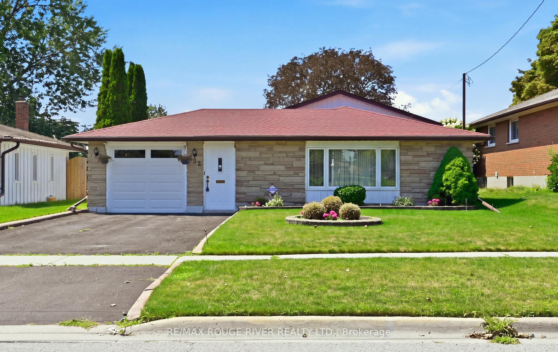 Photo 1 of 132 Athabasca Street, Oshawa, Donevan — HOMEH