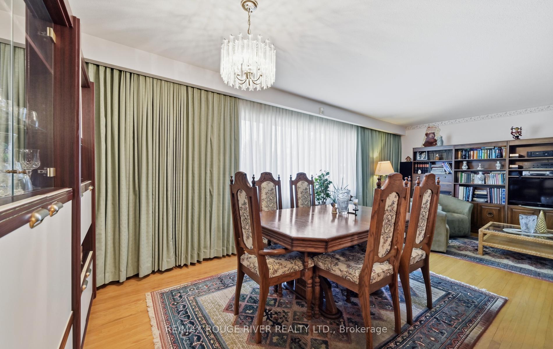 Photo 7 of 132 Athabasca Street, Oshawa, Donevan — HOMEH