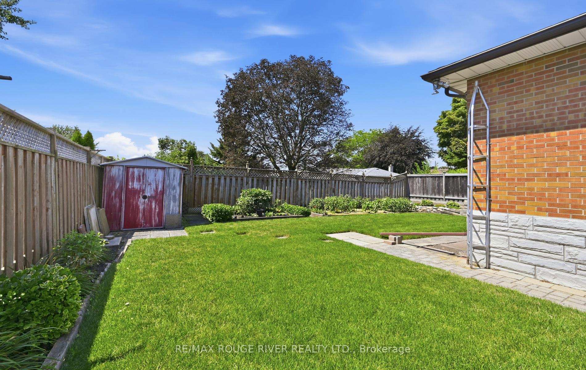 Photo 25 of 132 Athabasca Street, Oshawa, Donevan — HOMEH