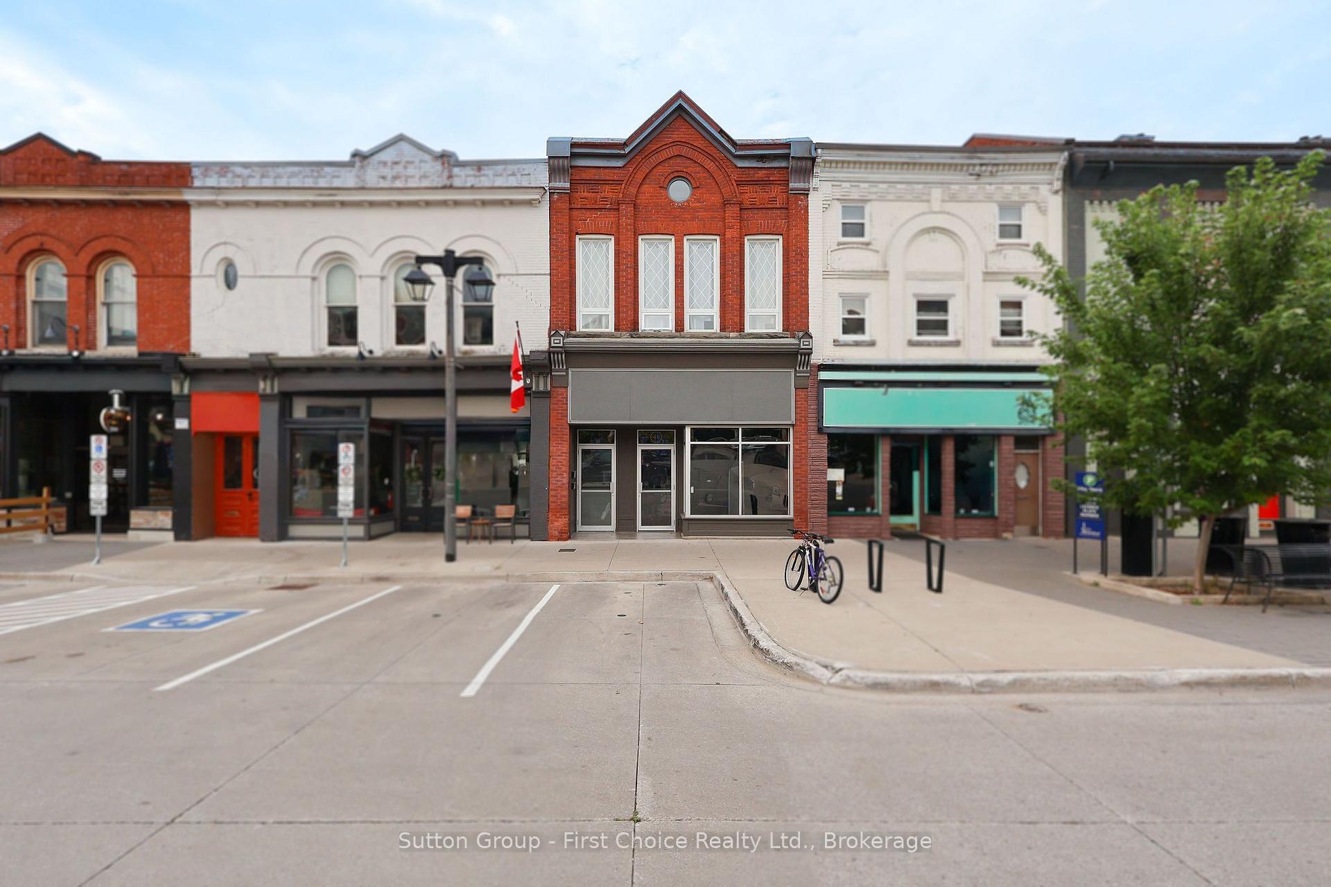 Photo 2 of Unit Upper, 41 Market Place, Stratford — HOMEH