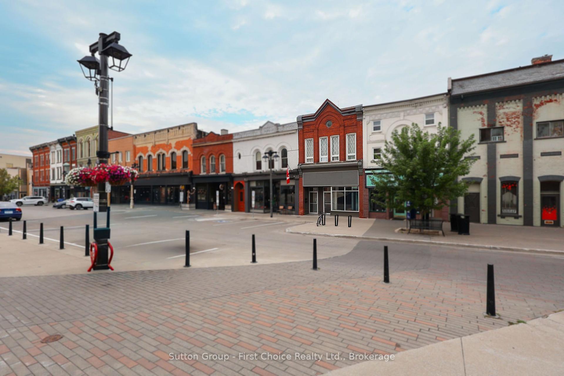 Photo 3 of Unit Upper, 41 Market Place, Stratford — HOMEH