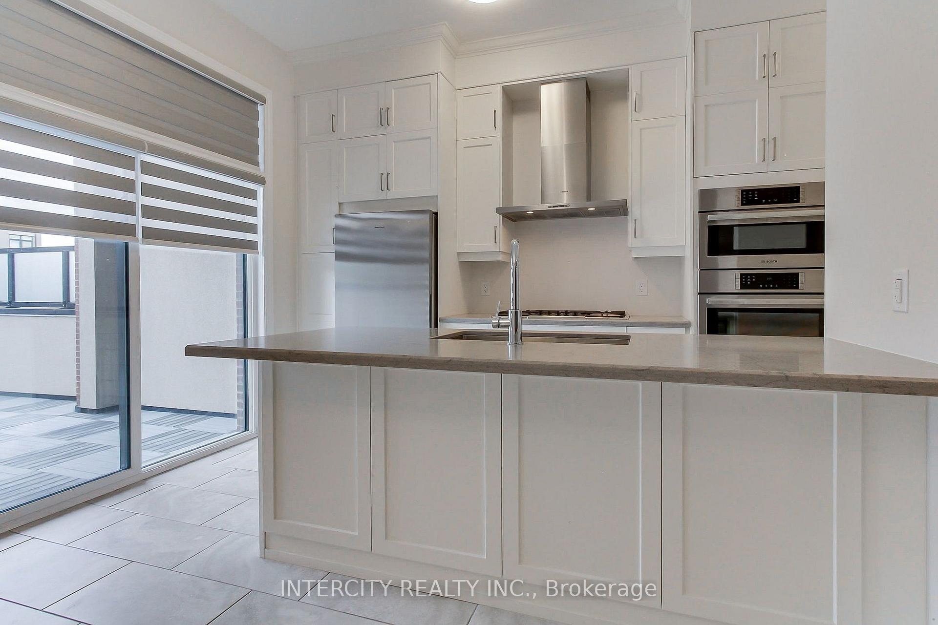 Photo 14 of 7 Adaskin Drive, Vaughan, Patterson — HOMEH