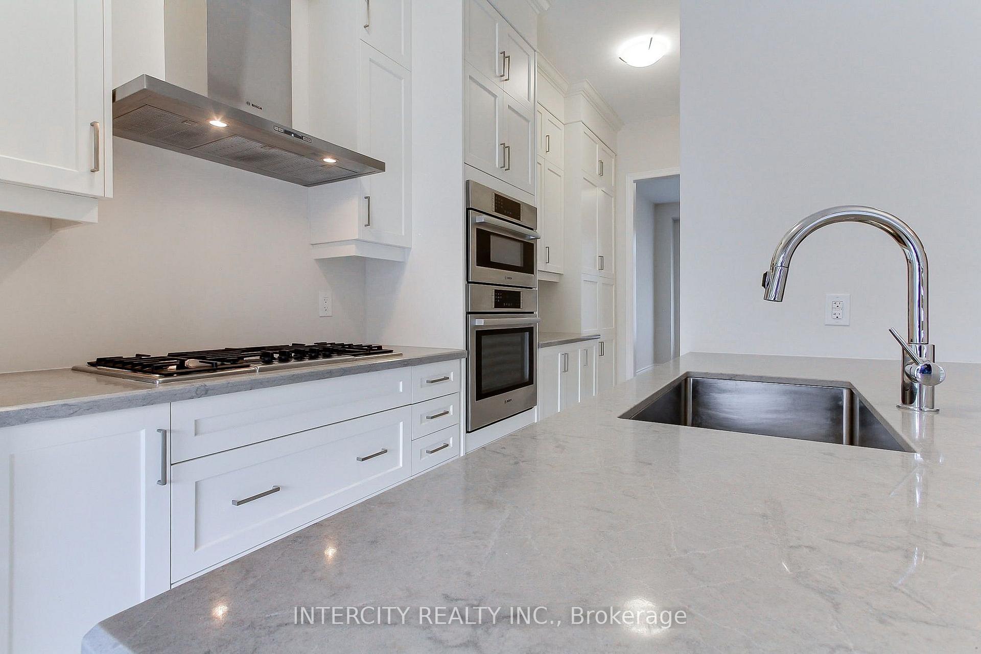 Photo 16 of 7 Adaskin Drive, Vaughan, Patterson — HOMEH