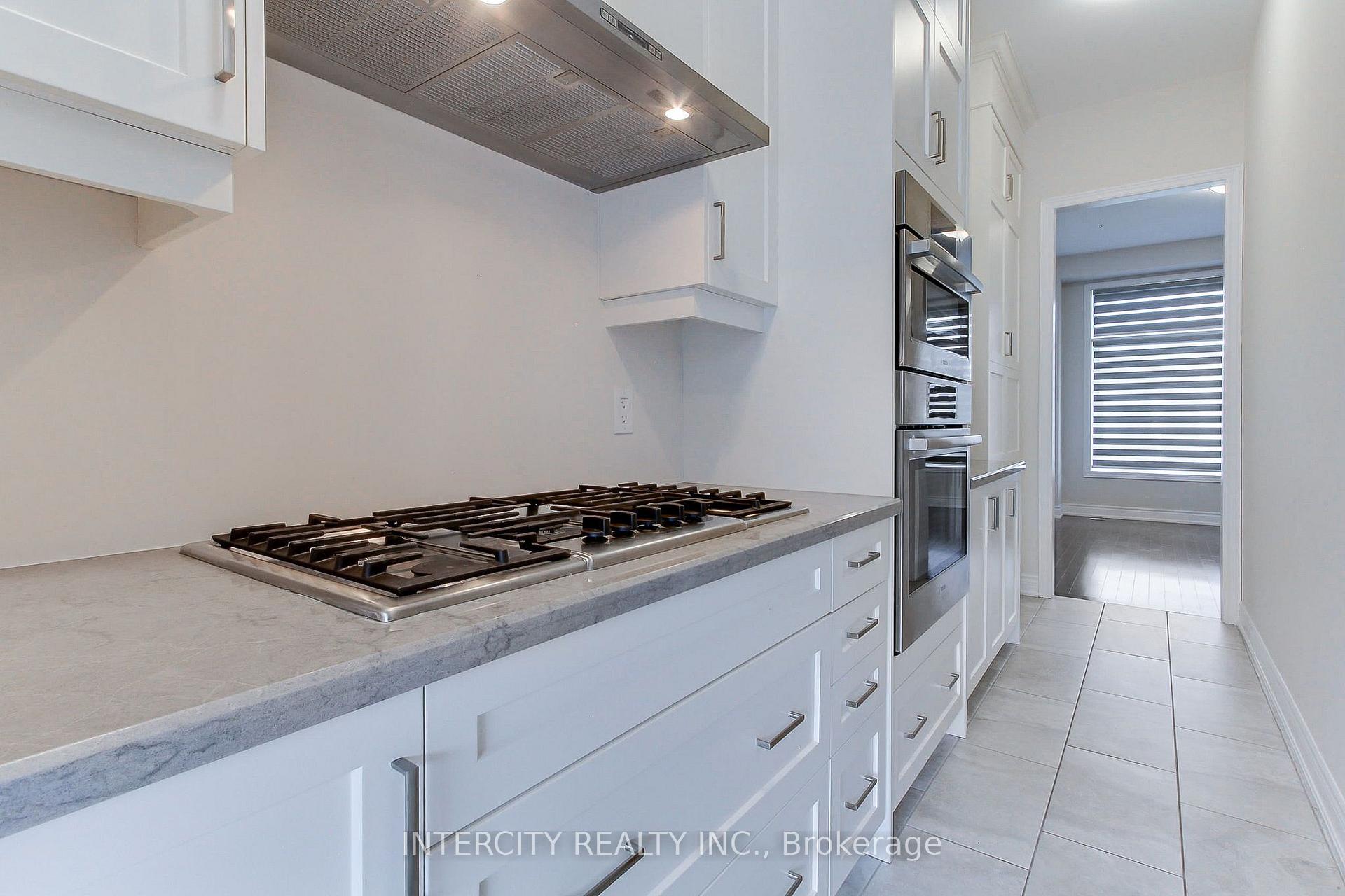 Photo 17 of 7 Adaskin Drive, Vaughan, Patterson — HOMEH