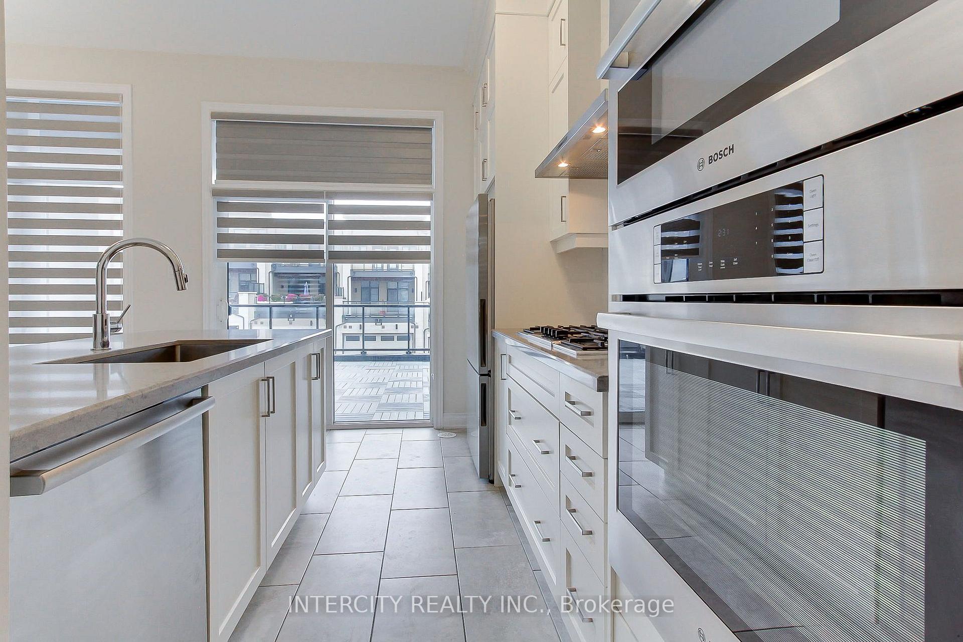 Photo 18 of 7 Adaskin Drive, Vaughan, Patterson — HOMEH