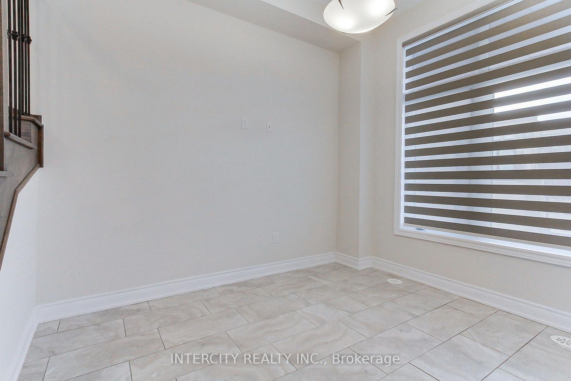 Photo 22 of 7 Adaskin Drive, Vaughan, Patterson — HOMEH
