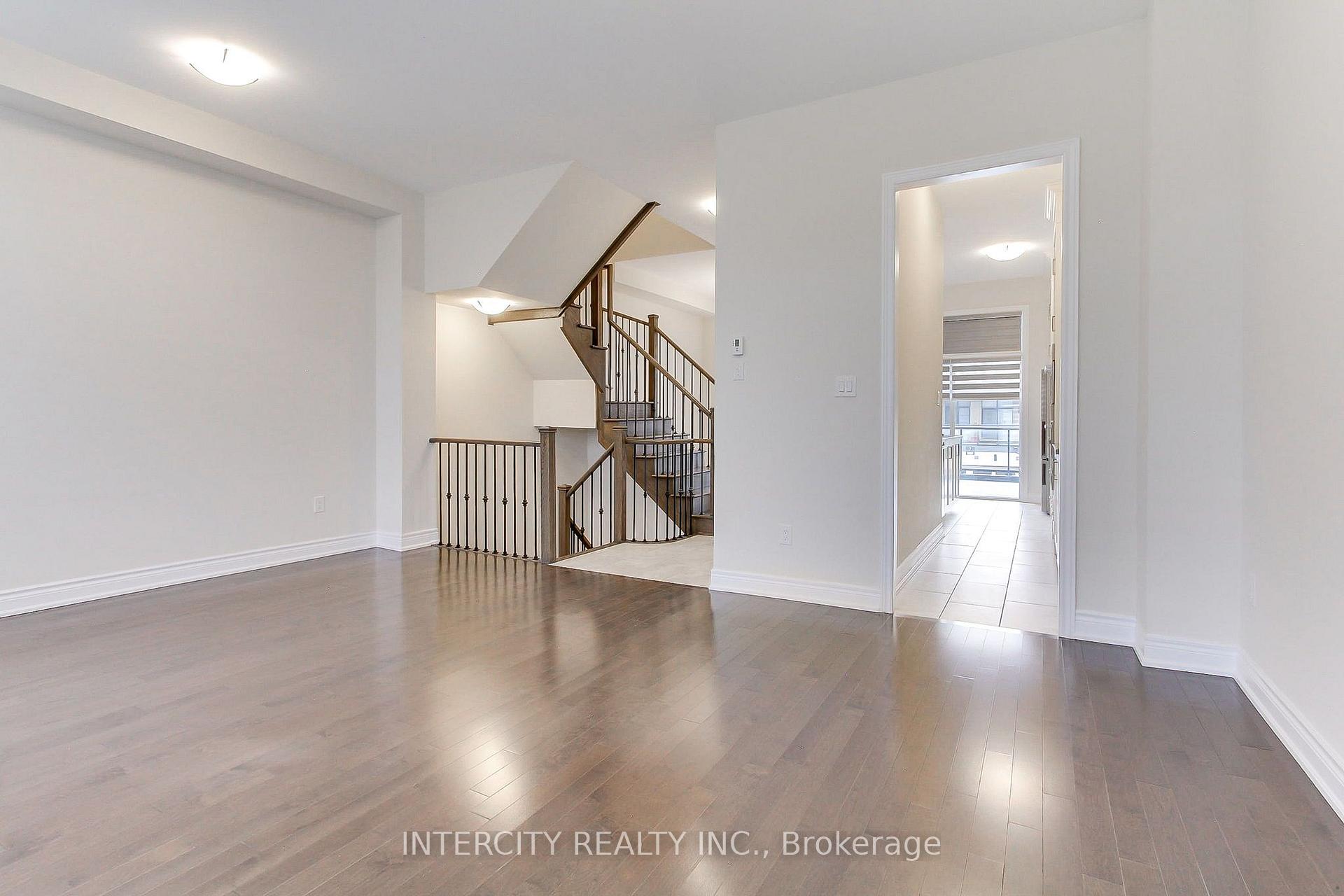 Photo 28 of 7 Adaskin Drive, Vaughan, Patterson — HOMEH