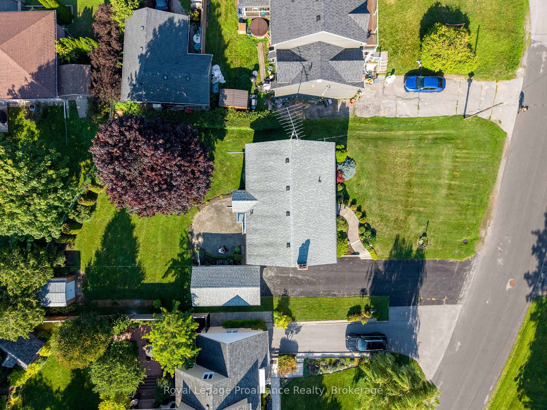 Photo 6 of 550 Lakeshore Road, Cobourg — HOMEH