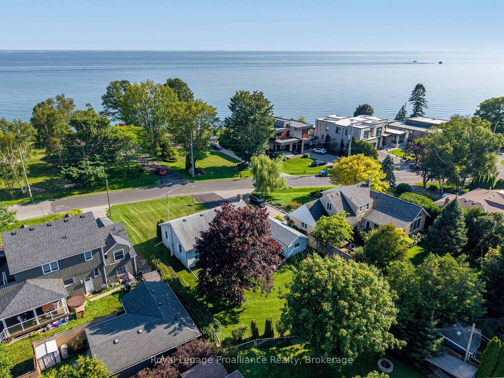 Photo 12 of 550 Lakeshore Road, Cobourg — HOMEH