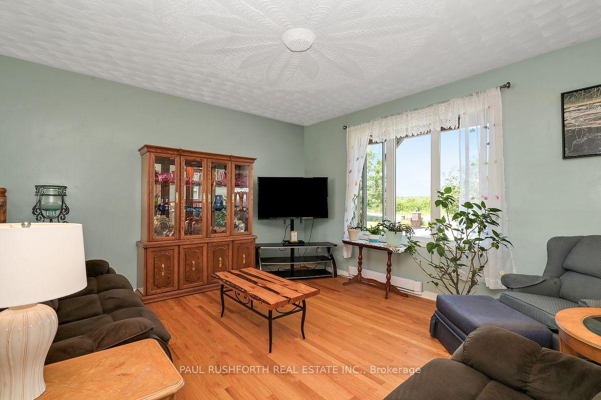 Photo 7 of 2362 Russland Road, Russell, Russell Twp — HOMEH