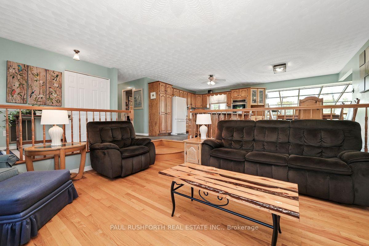 Photo 9 of 2362 Russland Road, Russell, Russell Twp — HOMEH