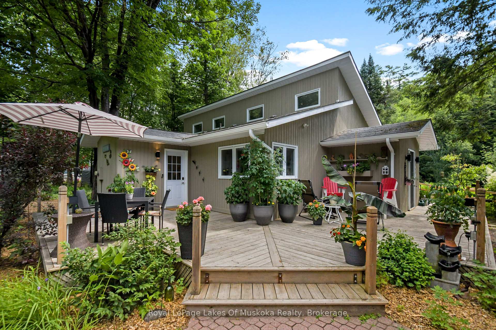 Photo 2 of 15 Summer Lane, Bracebridge, Draper — HOMEH