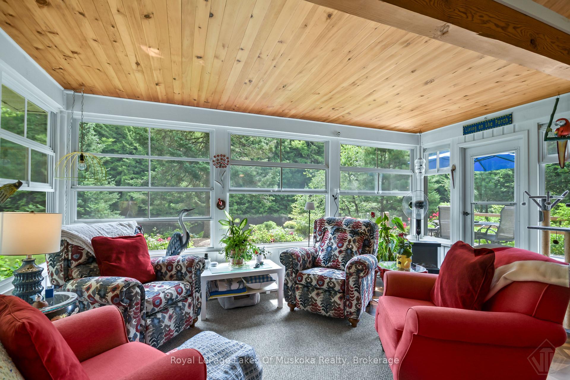 Photo 16 of 15 Summer Lane, Bracebridge, Draper — HOMEH