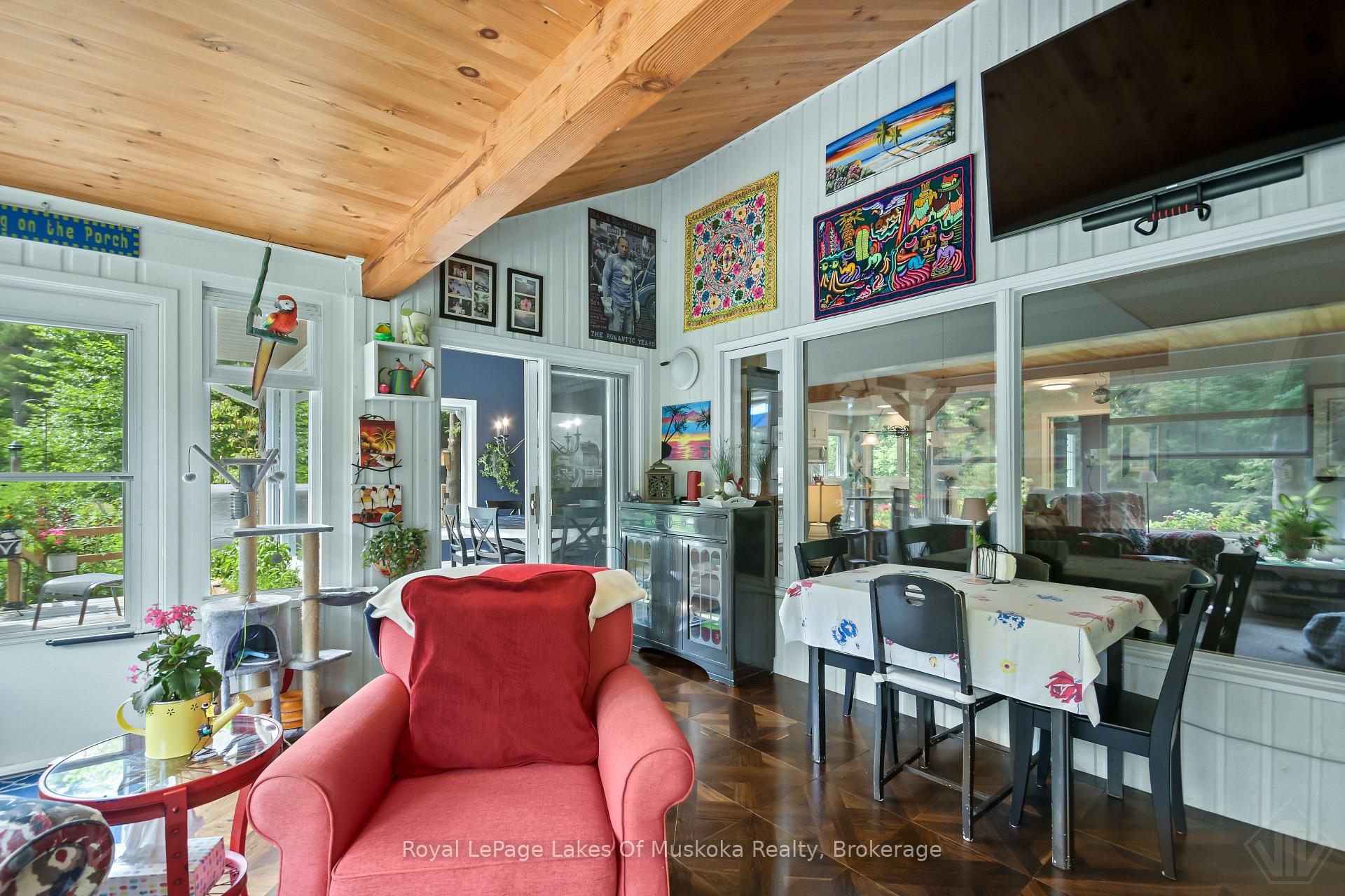 Photo 17 of 15 Summer Lane, Bracebridge, Draper — HOMEH