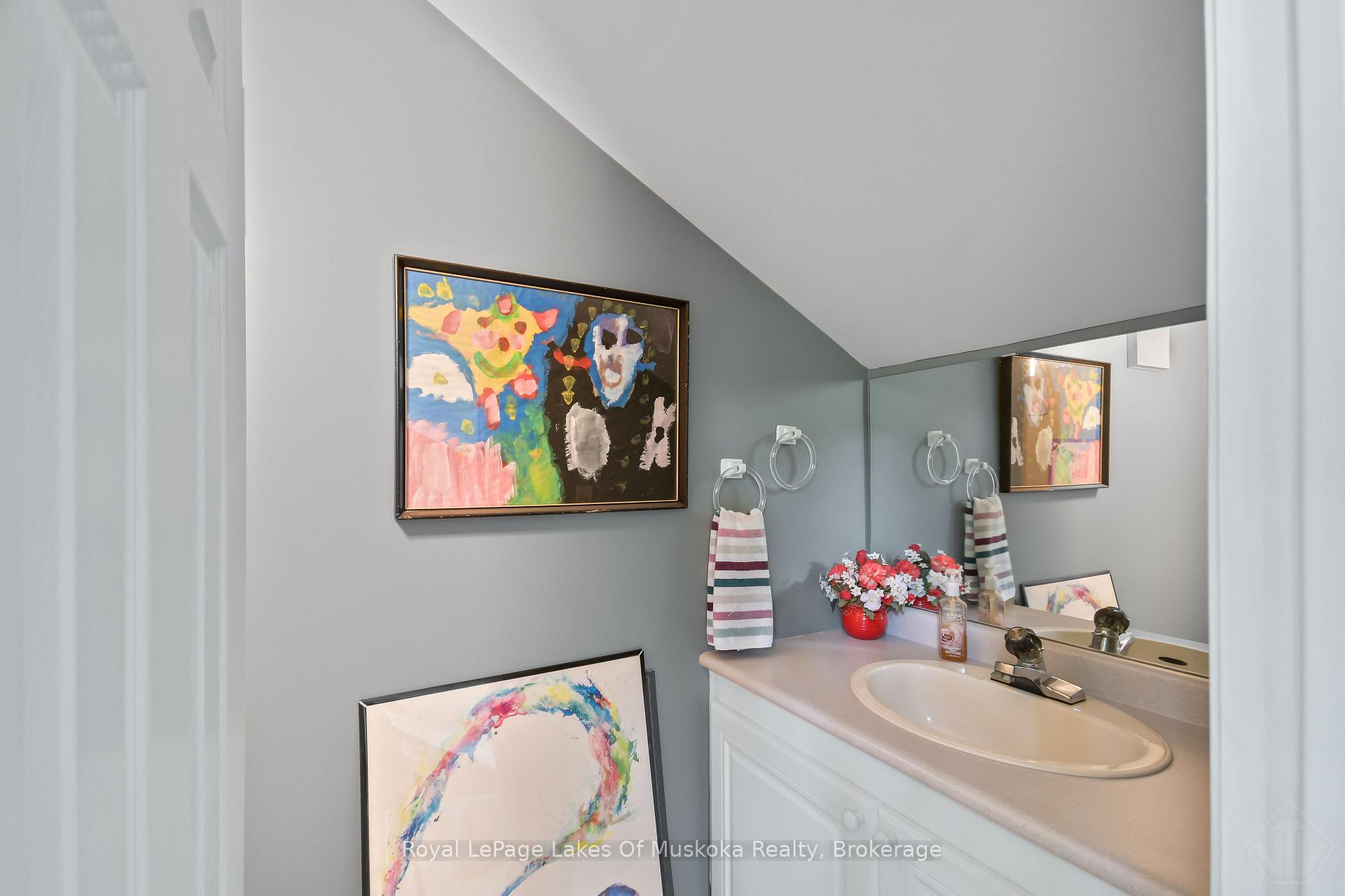Photo 25 of 15 Summer Lane, Bracebridge, Draper — HOMEH