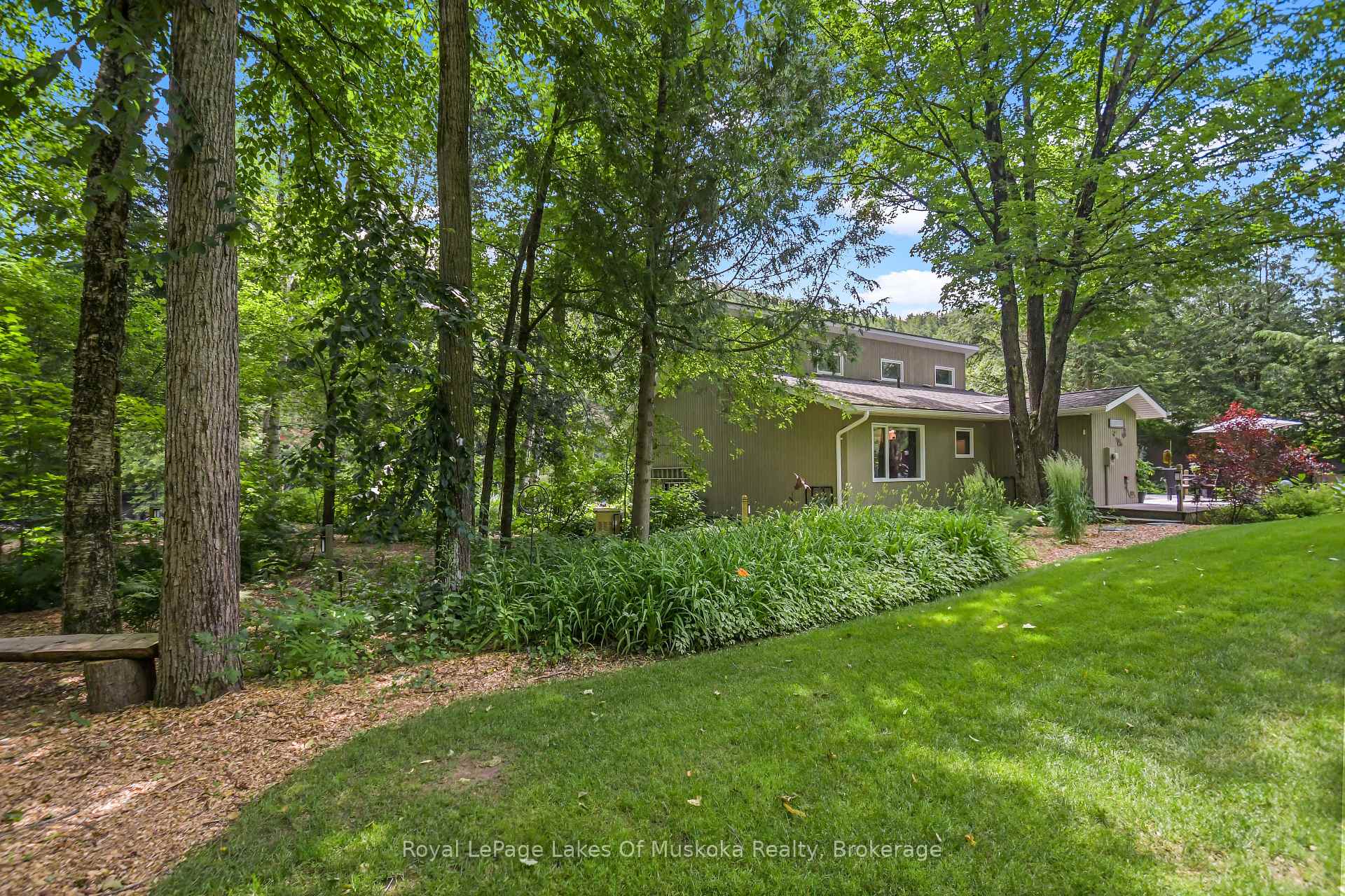 Photo 31 of 15 Summer Lane, Bracebridge, Draper — HOMEH