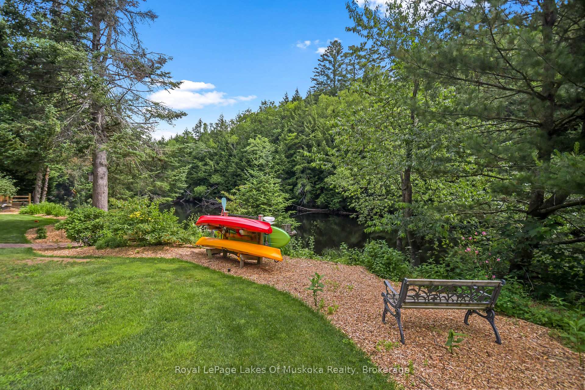 Photo 40 of 15 Summer Lane, Bracebridge, Draper — HOMEH