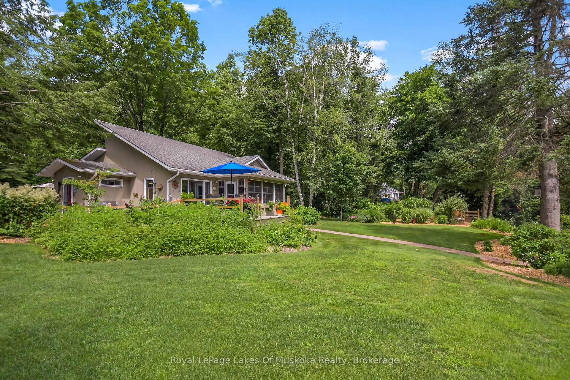 Photo 41 of 15 Summer Lane, Bracebridge, Draper — HOMEH