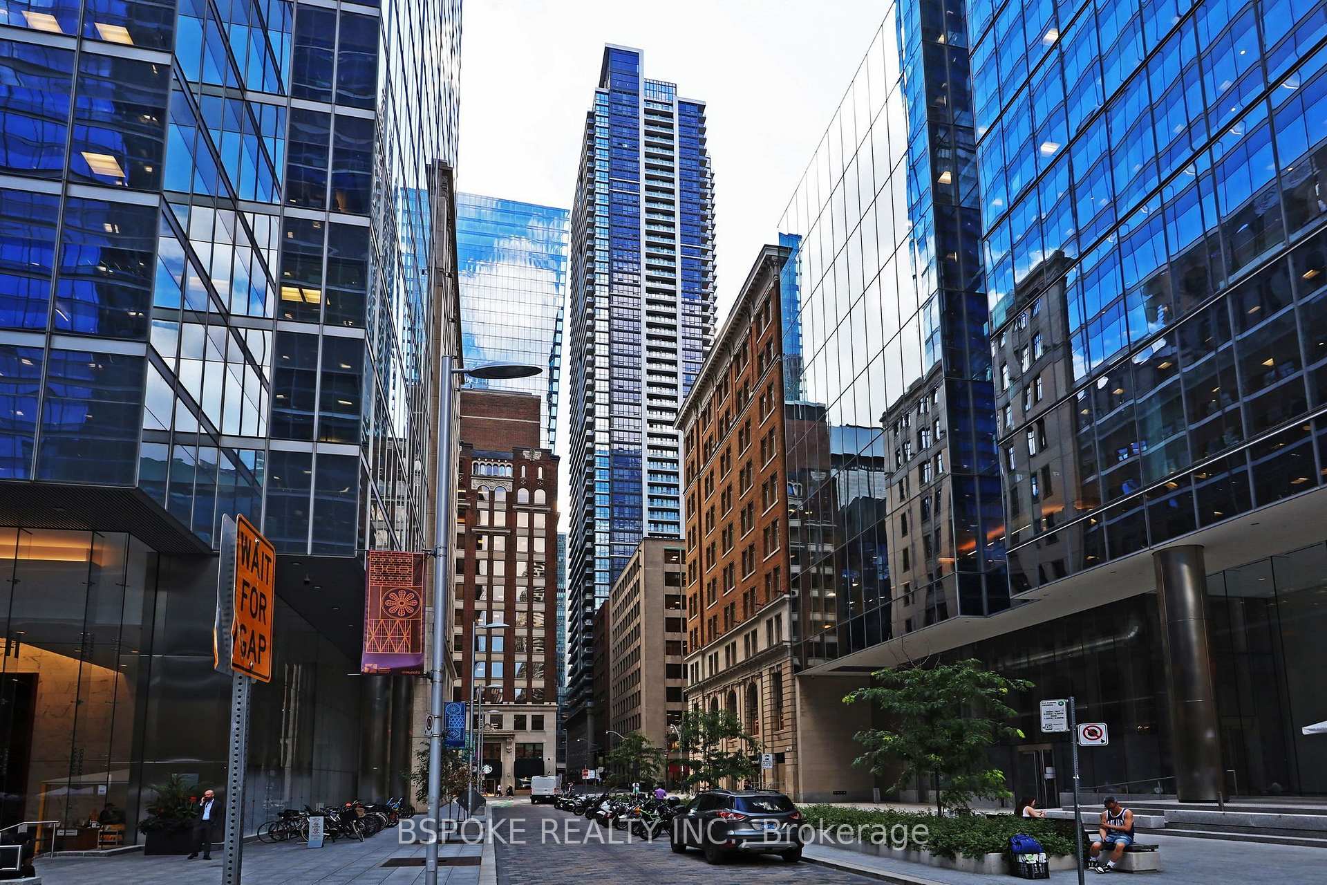 Photo 2 of Unit 4207, 70 Temperance Street, Toronto, Bay Street Corridor — HOMEH