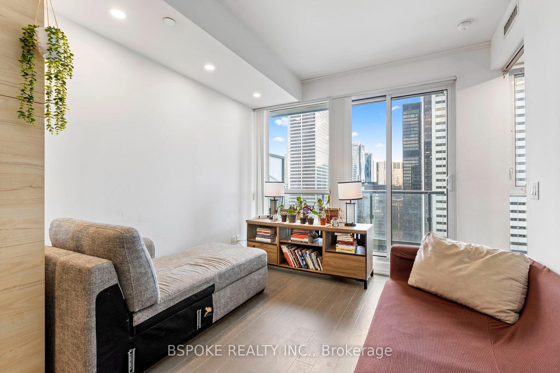 Photo 10 of Unit 4207, 70 Temperance Street, Toronto, Bay Street Corridor — HOMEH