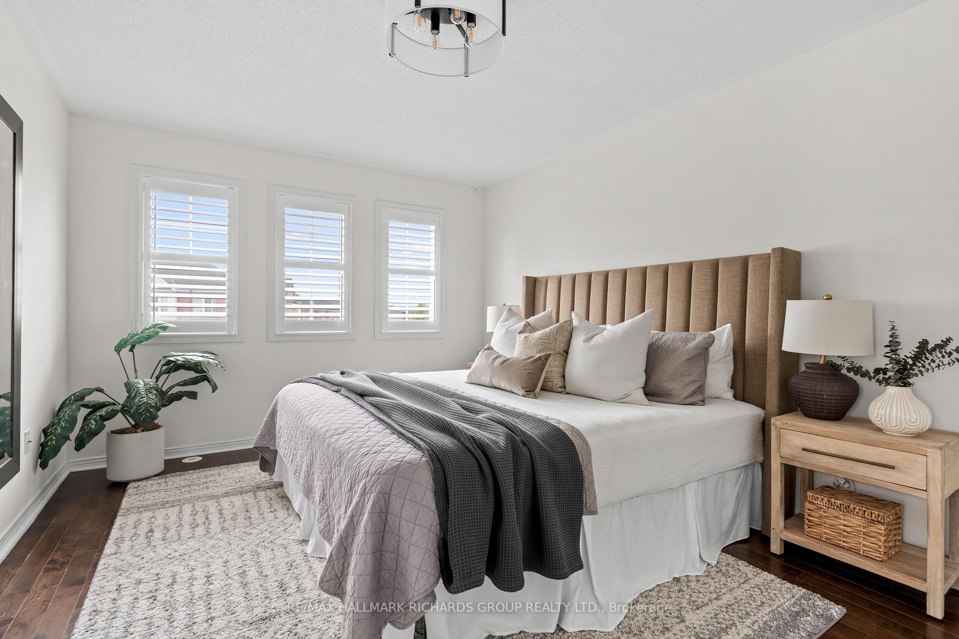 Photo 17 of 91 Wilkes Crescent, Scarborough, Clairlea-Birchmount — HOMEH
