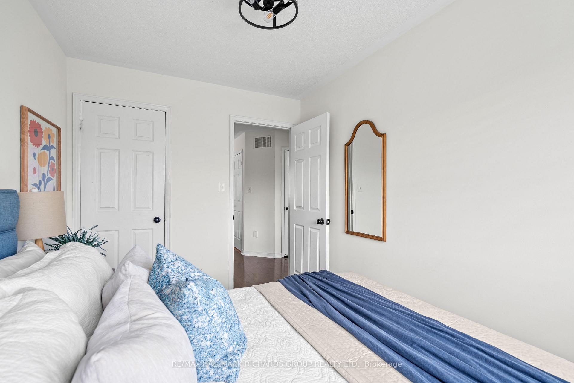 Photo 22 of 91 Wilkes Crescent, Scarborough, Clairlea-Birchmount — HOMEH