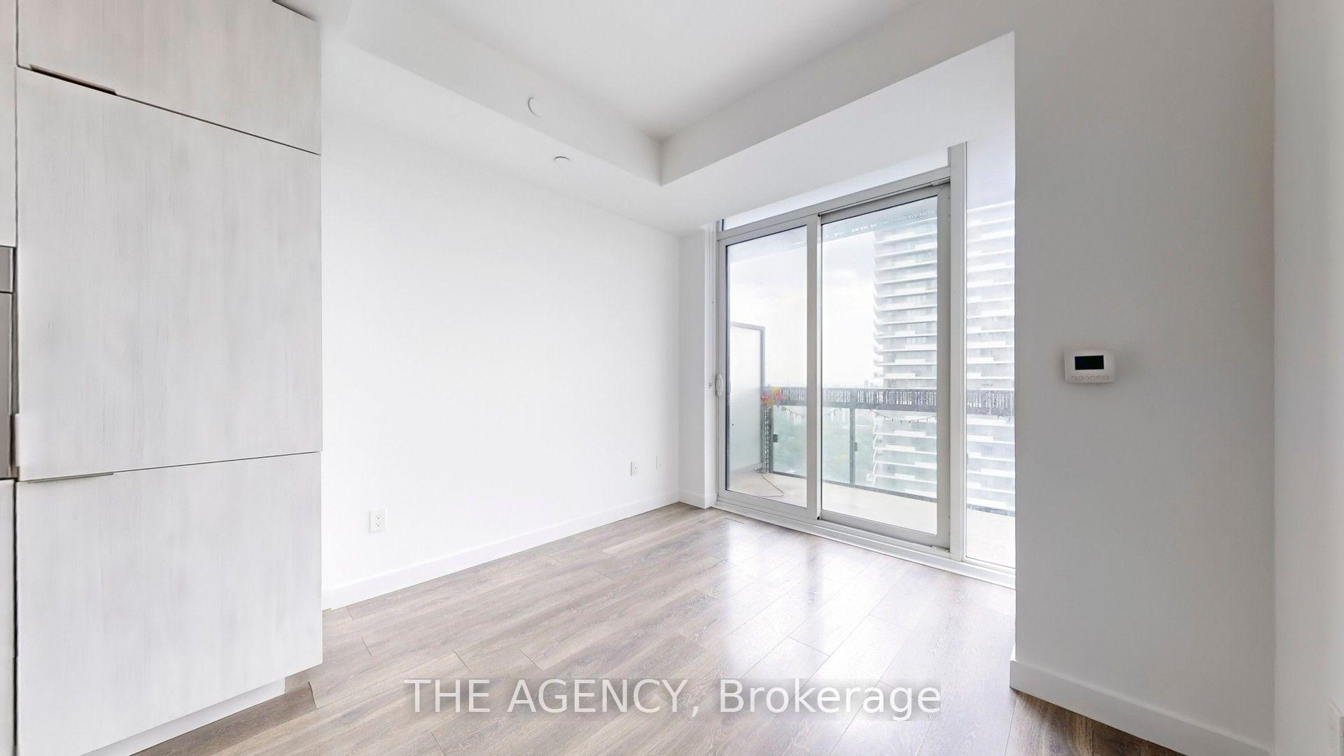 Photo 7 of Unit 3001, 8 Eglinton Avenue E, Toronto, Mount Pleasant West — HOMEH