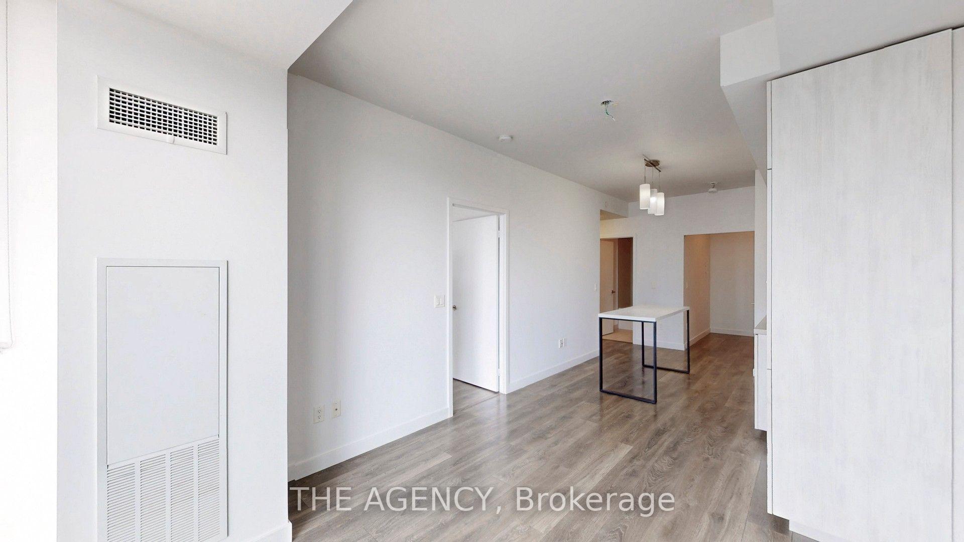 Photo 8 of Unit 3001, 8 Eglinton Avenue E, Toronto, Mount Pleasant West — HOMEH