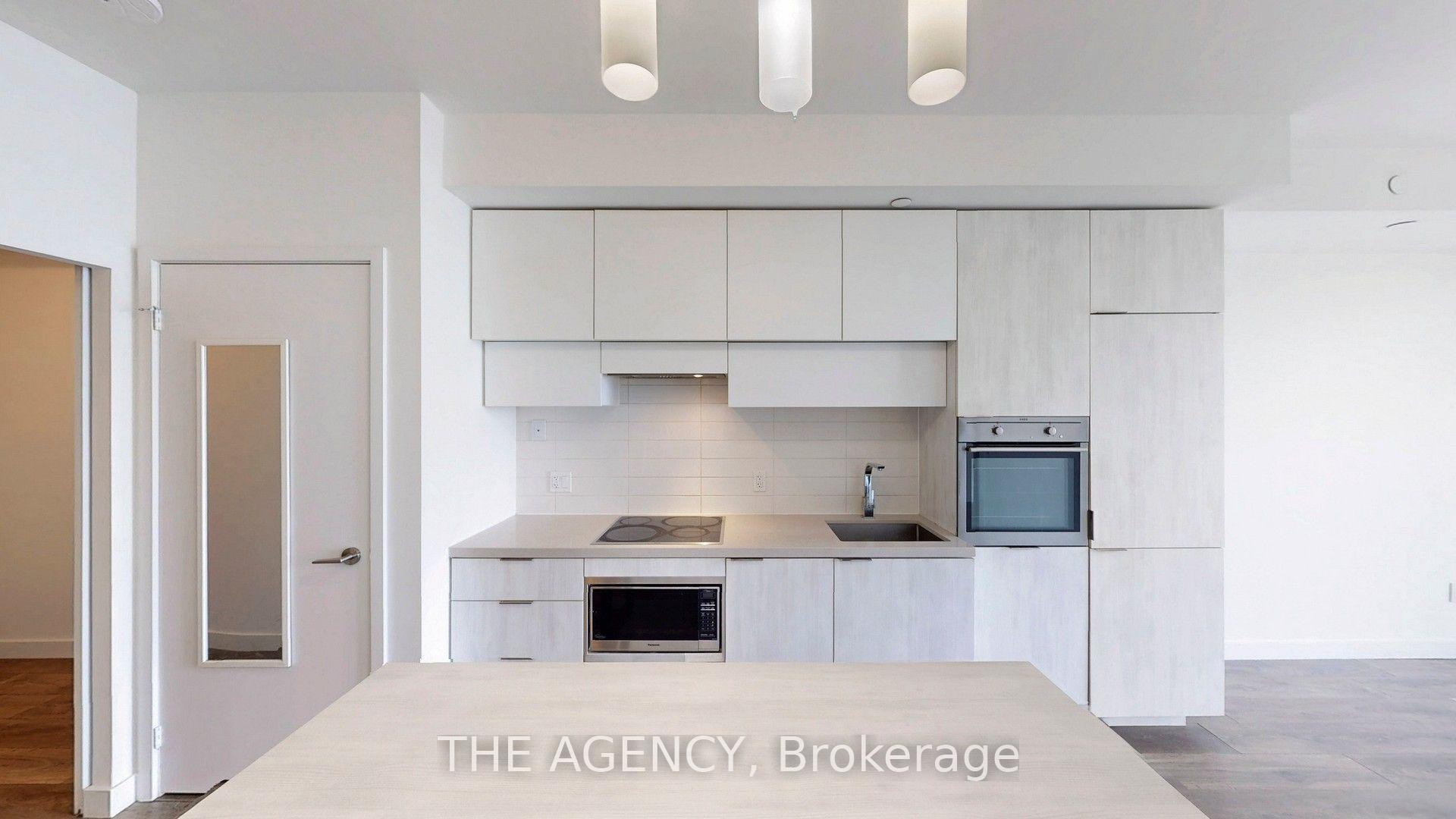 Photo 10 of Unit 3001, 8 Eglinton Avenue E, Toronto, Mount Pleasant West — HOMEH