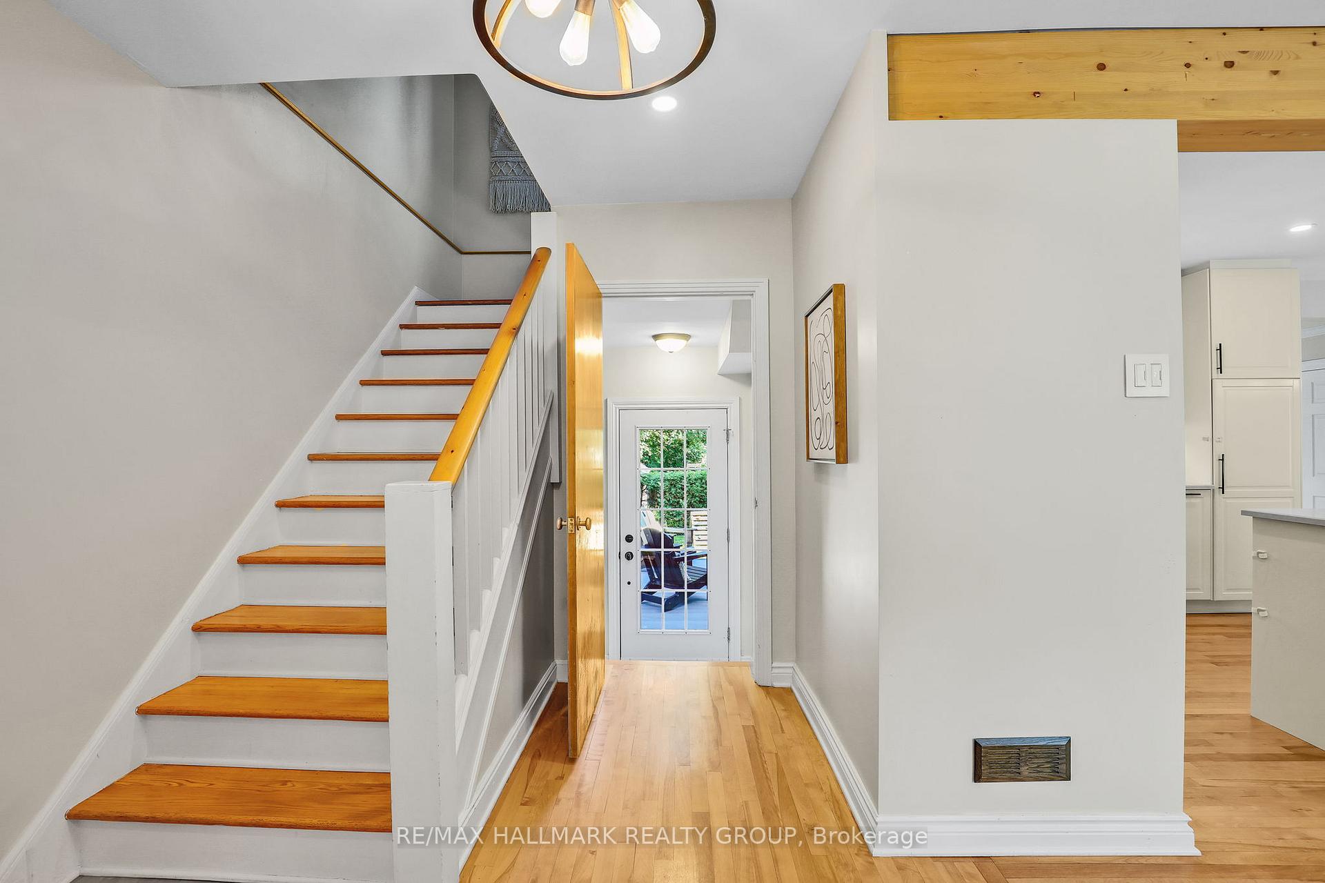 Photo 8 of 199 Rachael Avenue, Ottawa, Applewood Acres — HOMEH