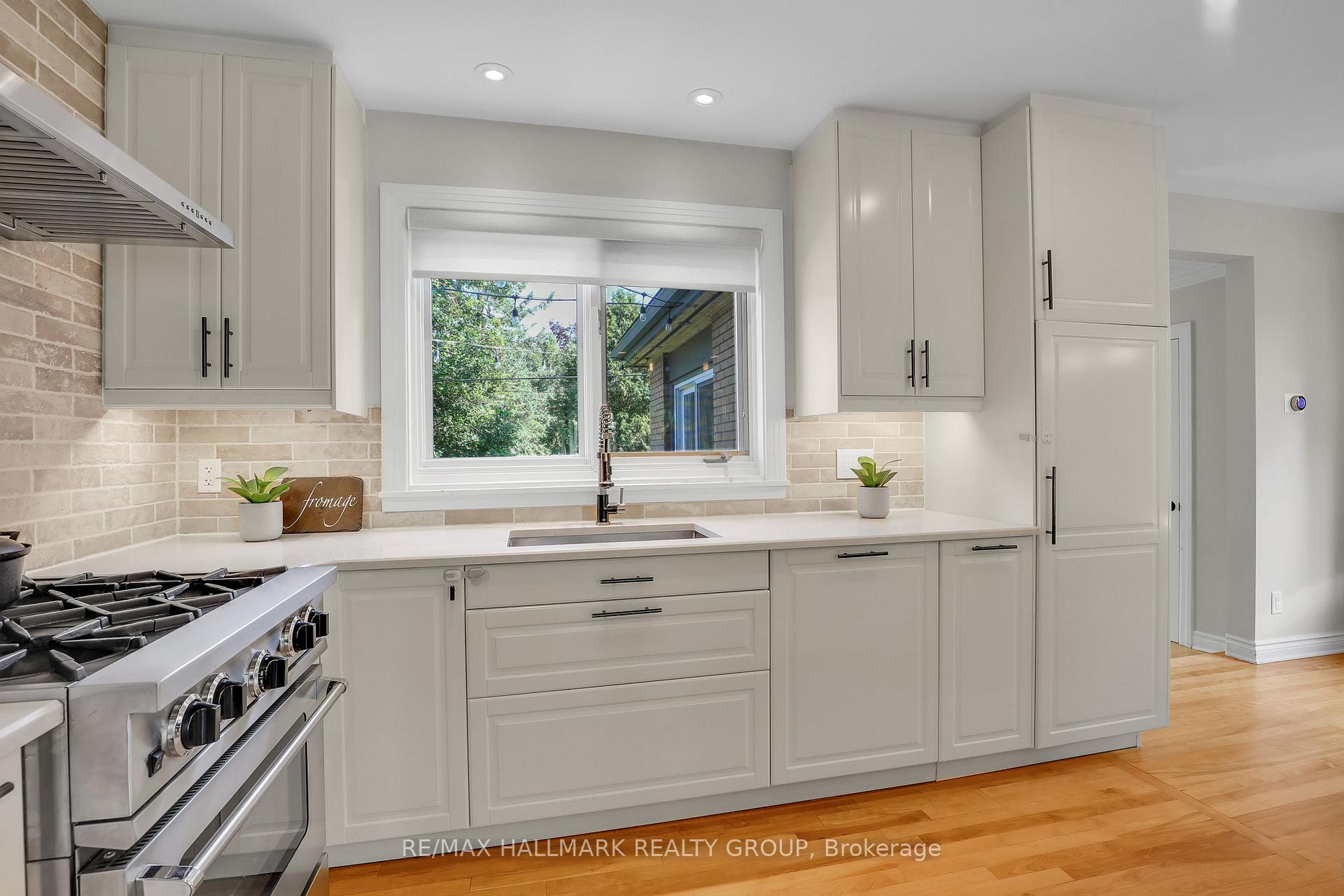 Photo 29 of 199 Rachael Avenue, Ottawa, Applewood Acres — HOMEH